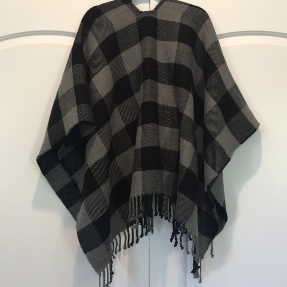 Abercrombie & Fitch Poncho - Picture 3 of 3